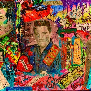 Elvis ist ein Mixed Media Print! Popart von Yve Spencer