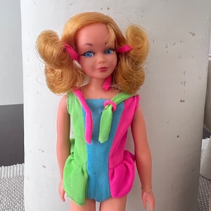 Vintage (c. 1971) #1147 Living Skipper Doll