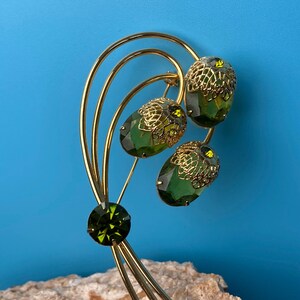 Sarah coventry brooch value on sale