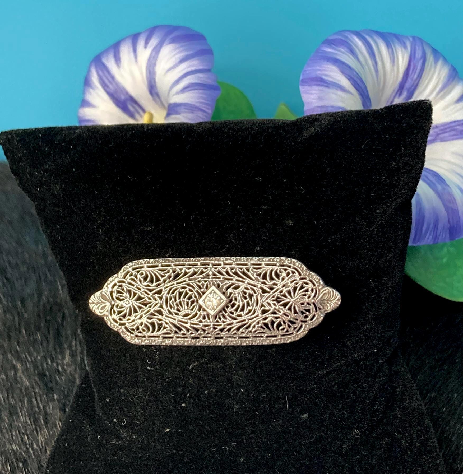 Art Deco style brooch, filigree sterling silver brooch, Art Deco style jewelry, sterling silver jewelry, vintage Art Deco style jewelry