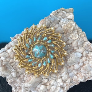 Sarah Coventry brooch, Sarah Coventry Azure Skies brooch, vintage Sarah Coventry jewelry, turquoise color brooch, 1970s brooch