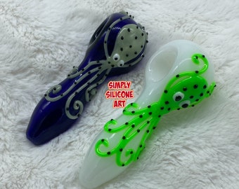 Glass Pipe, Octopus Pipe, Glow in the Dark Pipe, Octopus Glass Pipe, Pipe, High Quality Pipe, Cute Pipe, Glow in the Dark Octopus Pipe