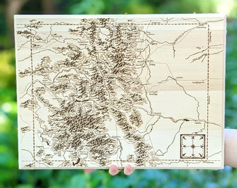 Colorado - Impresión giclée de un mapa pirograbado inspirado en El Señor de los Anillos sobre papel artístico