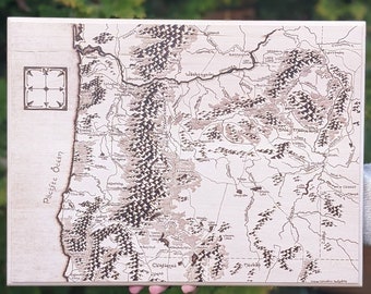 Oregón: IMPRESIÓN Giclée de un mapa pirograbado inspirado en ESDLA sobre papel artístico