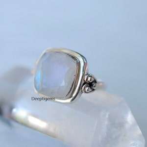 Natural Rainbow Moonstone Ring, 925 Sterling Silver Ring Handmade Ring, Statement Ring, Large Moonstone Ring, Gift For Her, Free Shipment