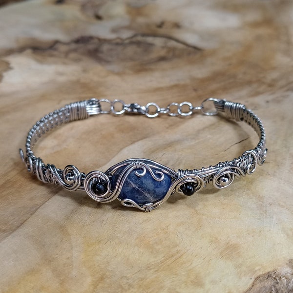 Sodalite women's bracelet in stainless steel, handmade unique piece, black onyx and blue sodalite