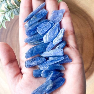 Natural Blue Kyanite Blade: Crystal for Communication