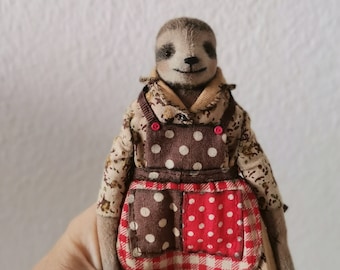 Rustic Textile Sloth Doll: Vintage Style Flannel Toy (17cm)