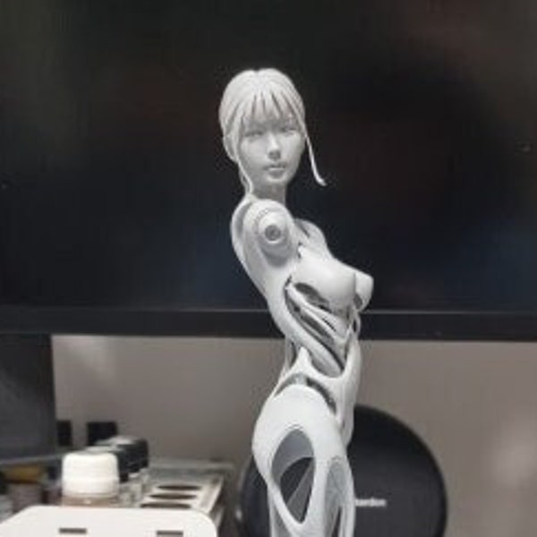 Future Female Robot Resin Model Unpainted Self-assembled Fantasy Figure Scale 1-6