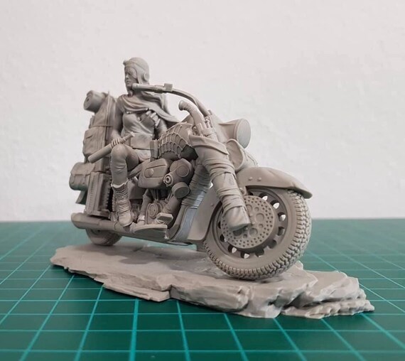 Female Punk Knight Motorcycle Resin Figure Model Unpainted kit Unassembled Female Punk Knight Motorcycle Resin Figure Model Unpainted kit Unassembled