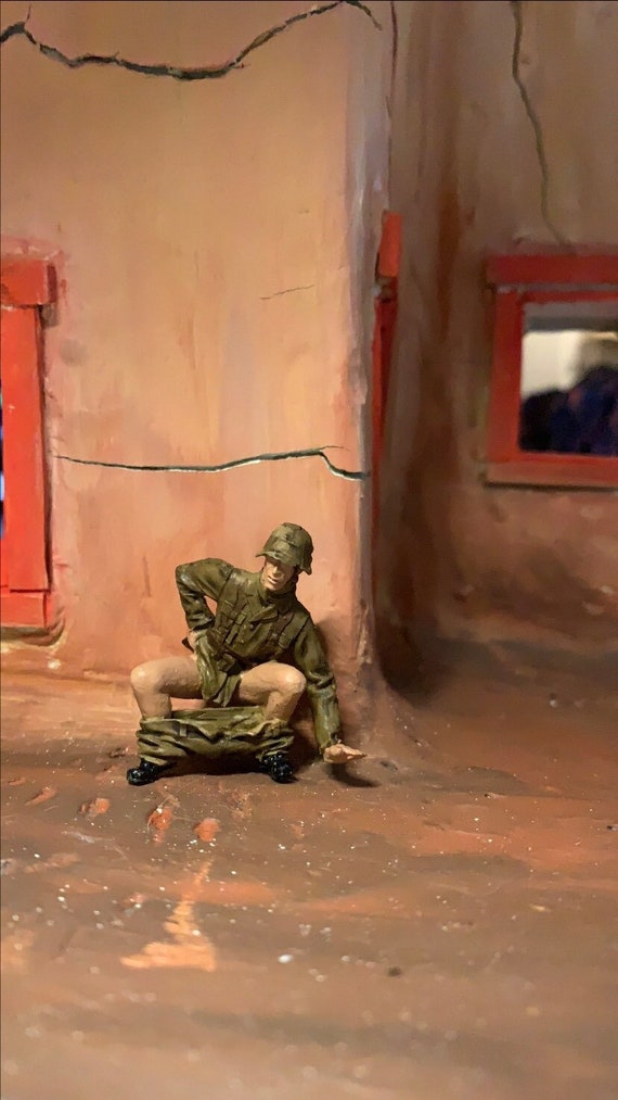 German Resin Soldier Pee Scene Model Military Unpainted Etsy UK