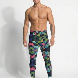 Abstrakcyjne legginsy z blokami, legginsy artystyczne, fajne legginsy, spodnie festiwalowe, kolorowe legginsy, legginsy wzorzyste