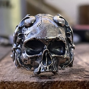 Vintage-Style Skull Ring - Sterling Silver Handmade Jewelry - Edgy and Unique Statement Piece