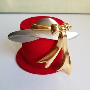 FAF Lady Hat with Ribbon Bow 18K Gold Plated Pewter Brooch Pin Vintage by Diane Fafard Montreal Canada 1990s