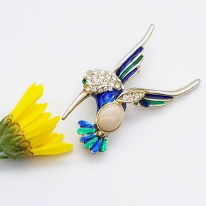 Signed LP Gem Agate Belly Hummingbird Enamel Brooch Pin with Rhinestones in Gold Tone, Vintage 1980s