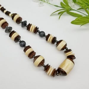 Tribal Ethnic Knochen Halskette, Knochen und Holz Perlen Tribal Halskette, Vintage 1970er Jahre
