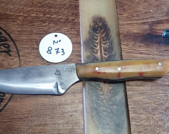Handcrafted knife. Forged knife. Kitchen knife. Chef's knife. France. Hardened steel. Inspired by Japanese knives.