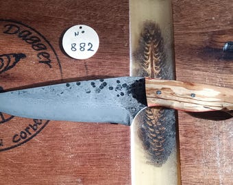 Handmade artisan knife. Forged knife. Hunting knife. Damascus steel. France. Hunter. Cutler. Collector's knife. San Mai.