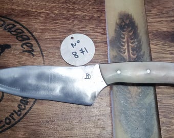 Handcrafted knife. Forged knife. Kitchen knife. Chef's knife. France. Hardened steel. Inspired by Japanese knives.