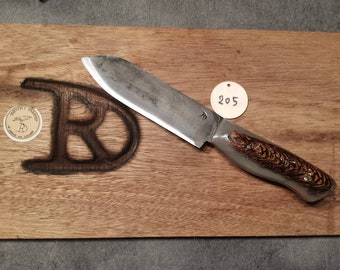 Handgeschmiedetes Messer. Vielseitiges Allzweckmesser. Weihnachtsgeschenk. Büromesser. Oder natürliches Kochen. Oder Tisch. Küchenmesser