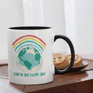 Taza del Día de la Tierra / Estilo retro vintage / Diseño ecológico del planeta / Taza del Día de la Tierra para todos los días / Regalo de concienciación climática / Taza con interior a color de 325 ml