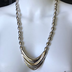Vintage Signed Napier Silver Tone Metal Beaded Futuristic Mod Chic Pendant Necklace.