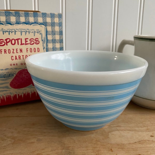 Pyrex Blue Rainbow Stripe Mixing Bowl 401 1.5 Pint Ovenware MCM Kitchen