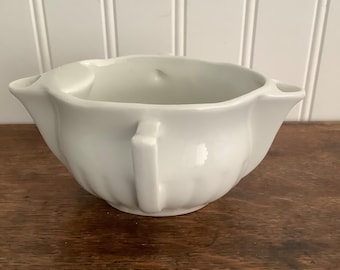 Pillivuyt France White Porcelain Double Handle Fat Separator Gravy Boat