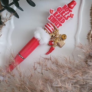 Handmade &#39;Hot Girls Read Smut&#39; Beaded Pen: Spicy Romance Book Lover Gift