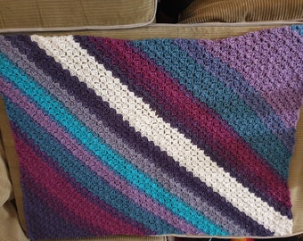 Corner to corner crochet blanket