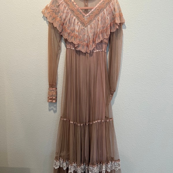 VTG 70s Gunne Sax Romantic Renaissance Bridal Collection Mauve Lace Tulle Dress