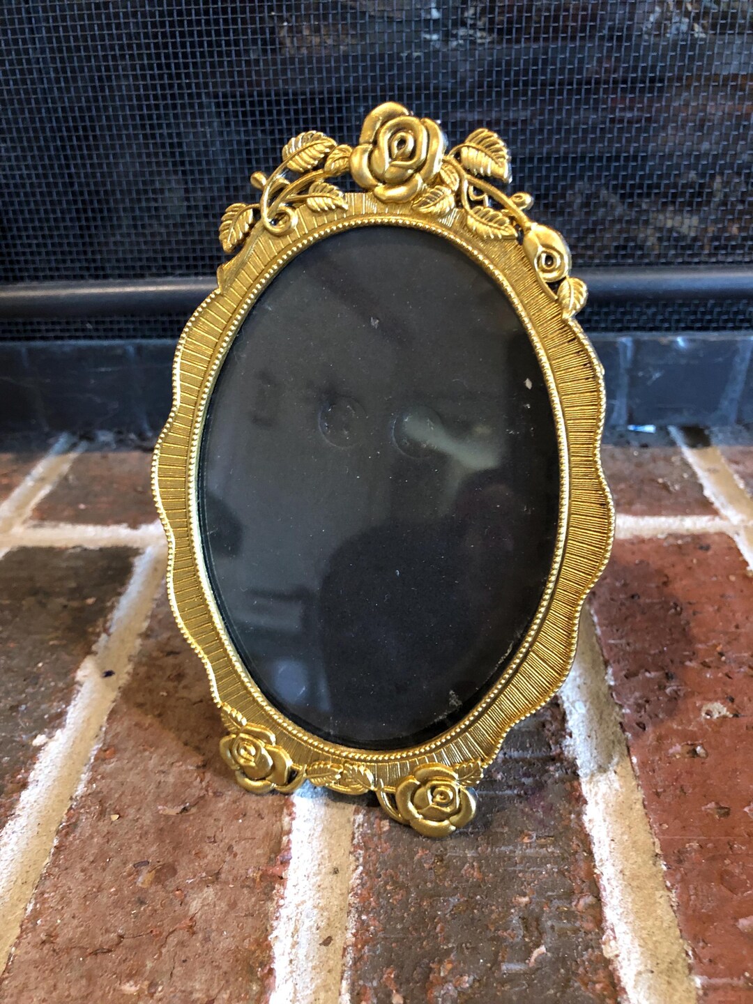 Stunning Vintage Gold Ornate Oval Frame With Rose Details Picture Size ...