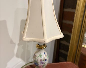 Adorable vintage floral design ceramic and brass small lamp with fabric shade 11” tall