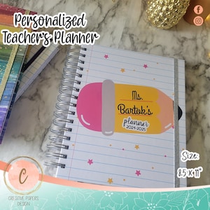 Agenda y calendario personalizados para profesores 2026-2027. Portada personalizada (tamaño carta, 8.5 x 11").