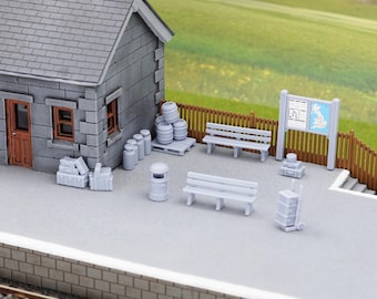 Model Railway Gift Set - OO Gauge Station Accessory Pack - 1:76 Hornby Scale