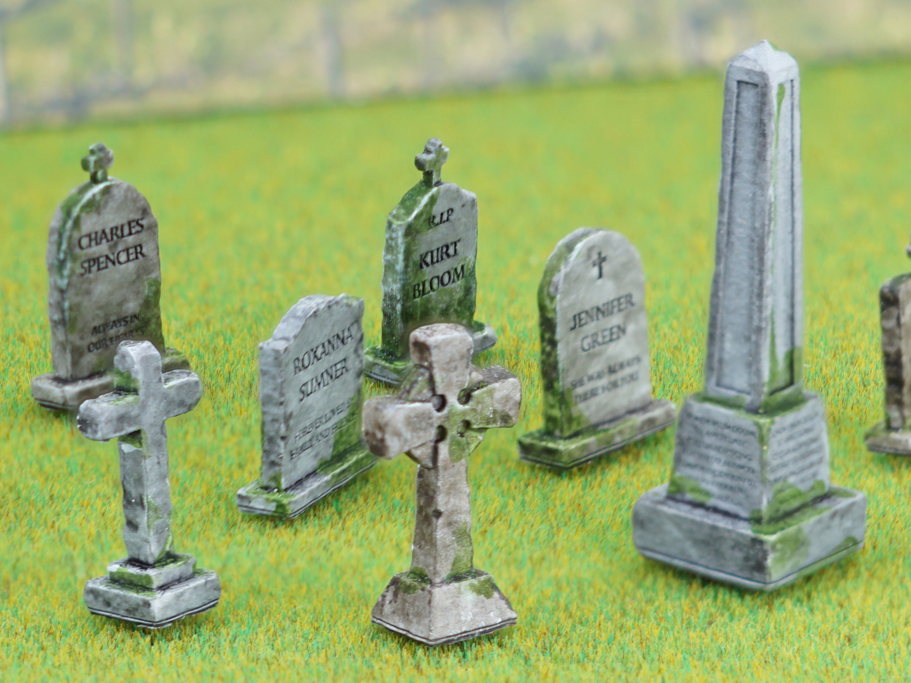 Model Railway Gravestones - OO Gauge Headstones - Pack of 10 - 1:76 Hornby Scale Personalised Graveyard Scenery