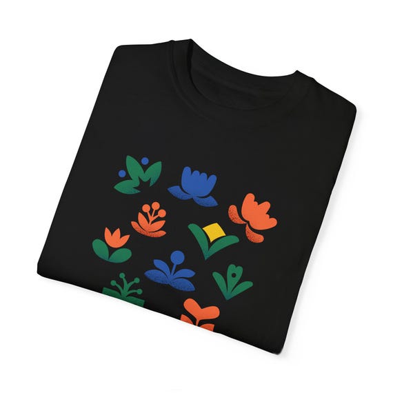 Floral Vibe T-shirt, Spring Casual Wear Unisex Garment-Dyed Tee, Botanical Print Shirt, Nature Lover Gift, Boho Chic Top