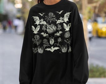 さらに100円引き◆MAHAGRID◆BAT POSTER COLLAGE SWEATSHIRT Amazon.com: INVINCIBLE COLLAGE Sweatshirt : Clothing, Shoes
