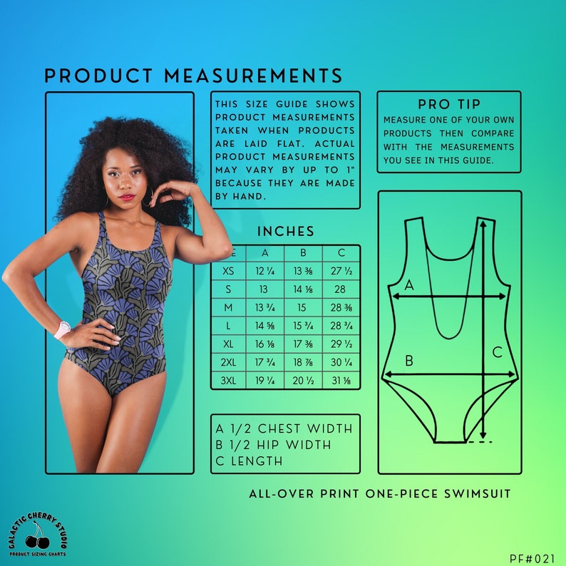 Może przedstawiać: Tabela rozmiar&oacute;w dla jednoczęściowego kostiumu kąpielowego z wymiarami w calach. Tabela pokazuje wymiary klatki piersiowej, bioder i długości dla rozmiar&oacute;w XS do 3XL. Kostium kąpielowy jest pokazany w niebiesko-zielonym wzorze kwiatowym.