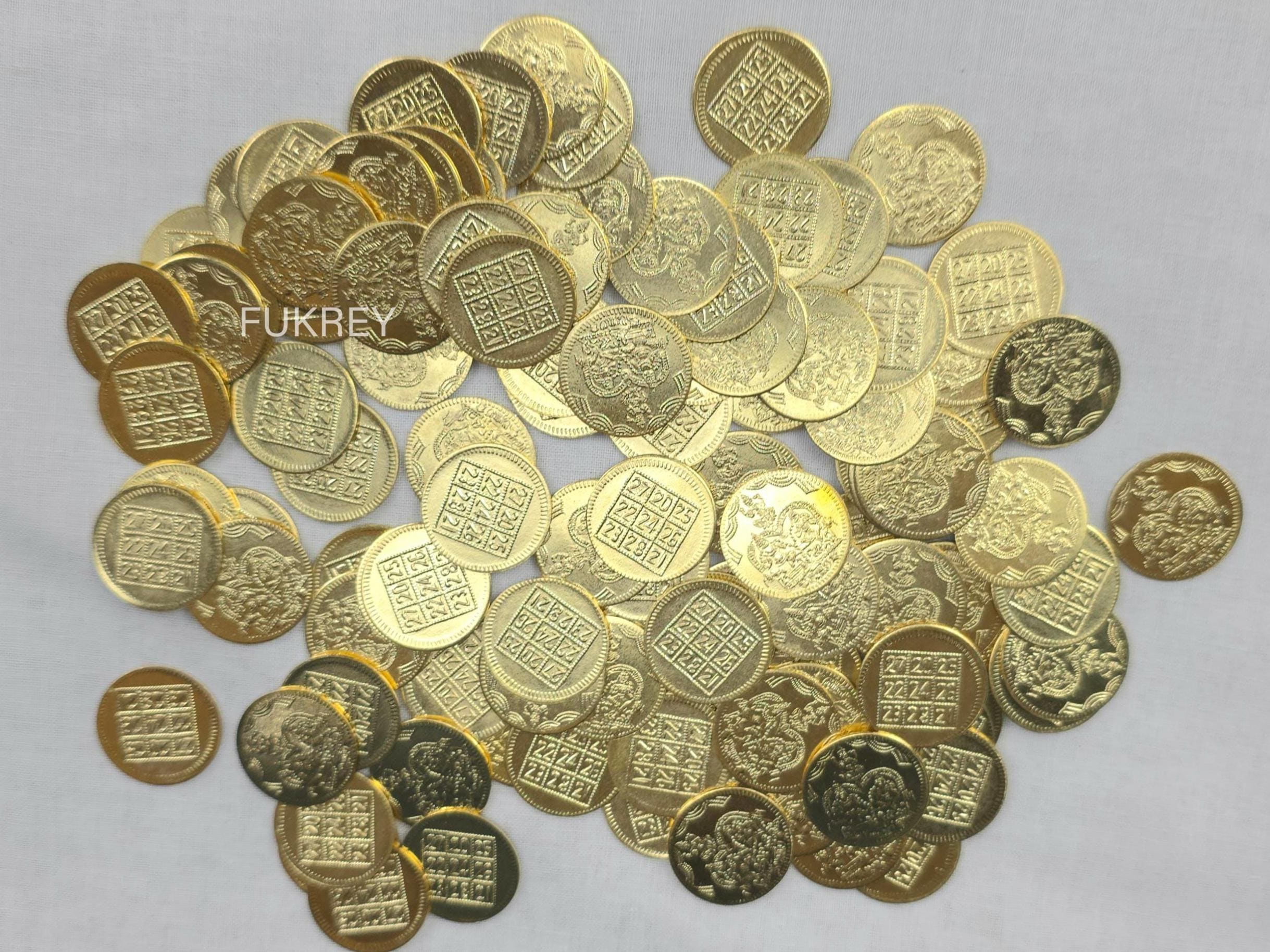 真鍮製ラクシュミ・クベーラ 108 コイン ゴールデン ラクシュミ プージャ コイン 真鍮製 女神ラクシュミ・クベーラとヤントラ像 プージャ コイン  ゴールド 真鍮コイン セット ギフト - Etsy 日本