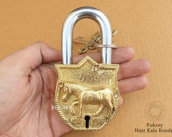 真鍮製馬デザイン南京錠、インド製手作り機能的キーロック、ハード