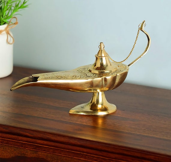 Brass Aladdin Lamp, 6 Inches, Vintage Solid Brass Handmade Aladdin Magic  Lamp, Handcrafted Aladdin Lamp Chirag, Aladdin Oil Lamp Hime Decor 