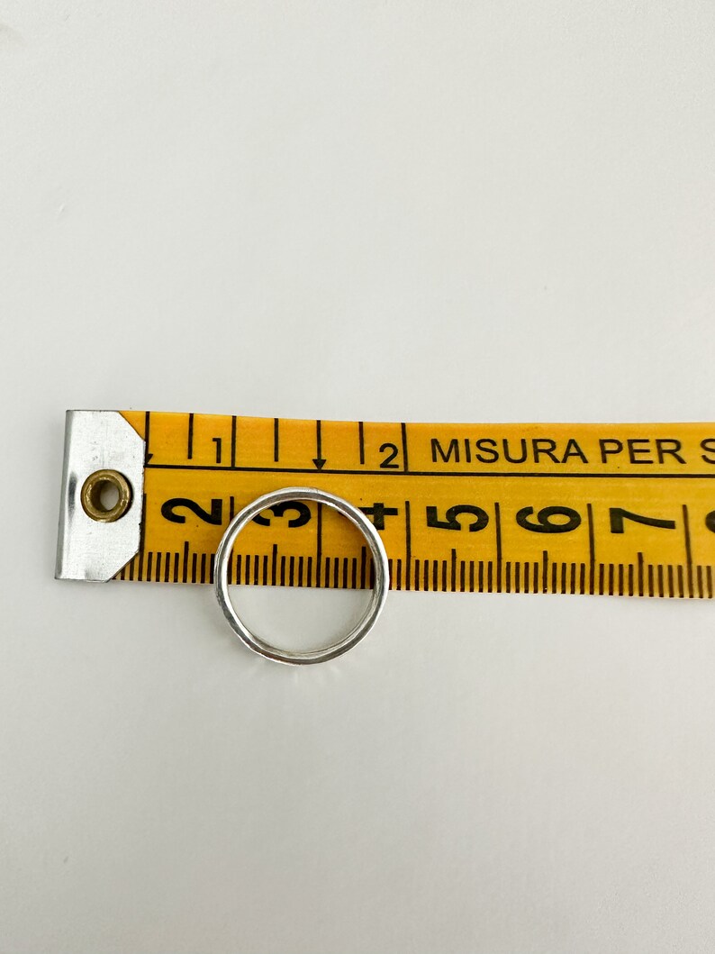 Anello fedina martellata in argento 925 realizzato a mano su misura. Anello impilabile. Idea regalo. immagine 10