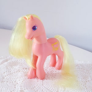 Vintage My Little Pony G2 - 2001 Secret Surprise Tender Nuzzles