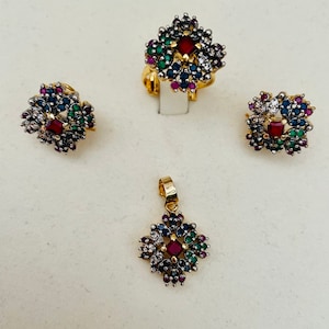 Gold plated hand made Diamond cut pendant sets with juraoo stones & gold plated chain.