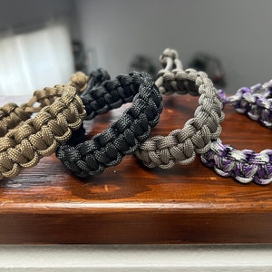 Mad Max Style 650 Paracord Bracelet EDC Single cord construction Cobra Knot