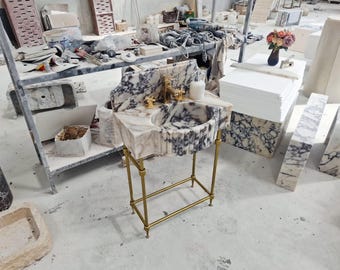 Lavabo de mármol Calacatta Viola, lavabo estriado con patas de latón, tocador de lujo