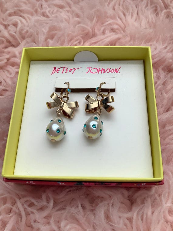 New with tag Betsey Johnson earrings