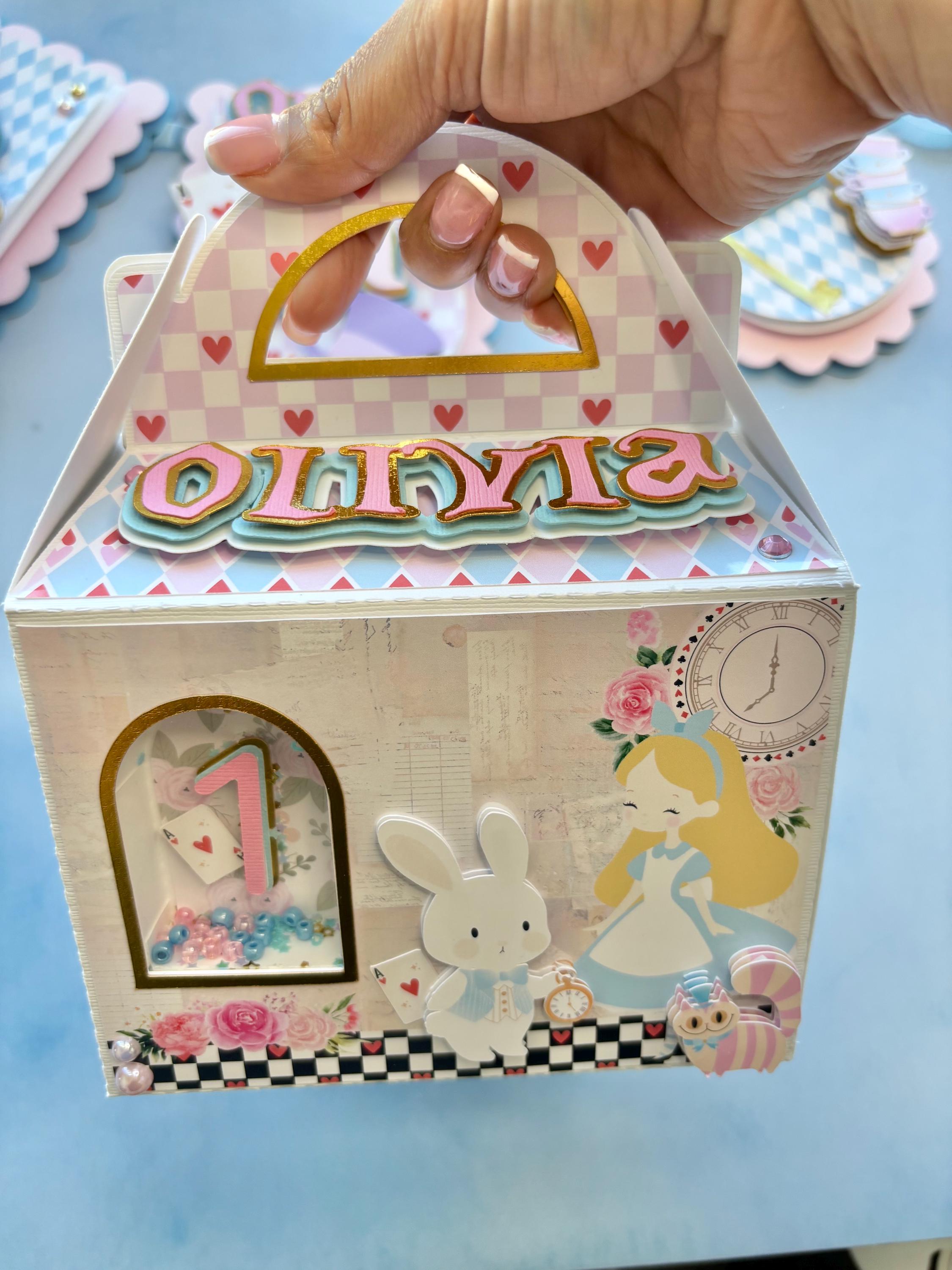Alice in Wonderland Favor Boxes: 3D Party Decoration - Etsy