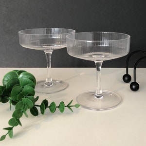 Glass Ripple Nordic Champagne Saucer Cup Ribbed Martini Glass Coupe Vintage  Looking Dessert Cocktail Glass Wedding Birthday Gift UK -  Israel